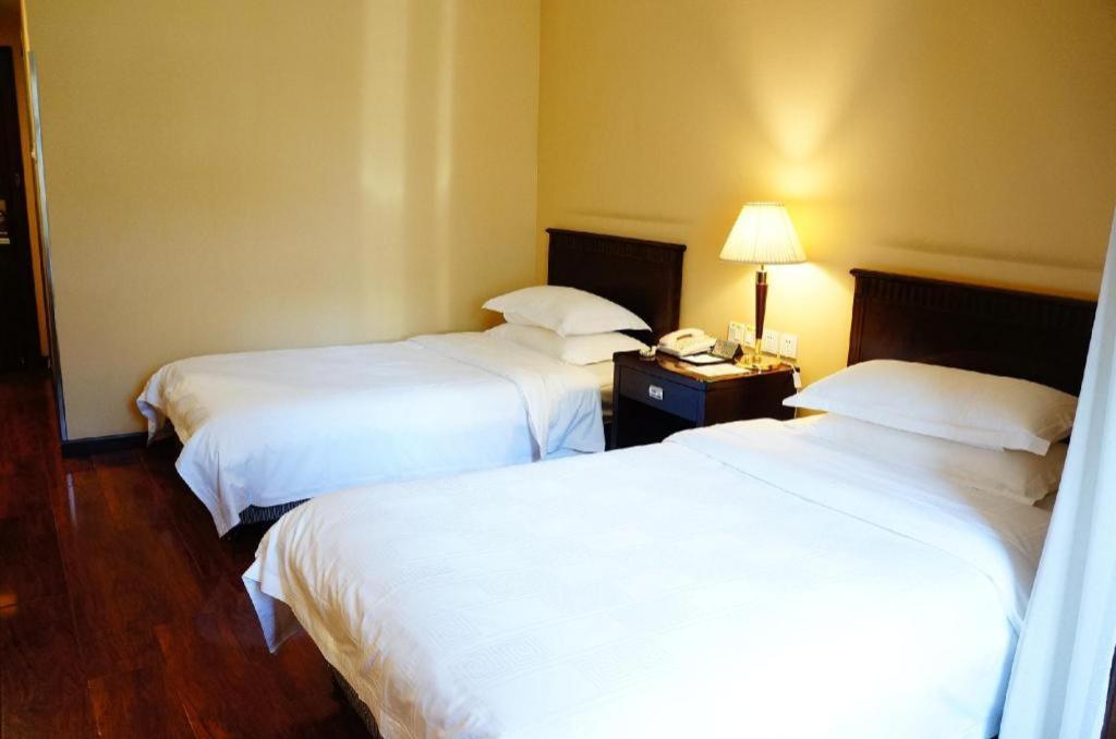 Hujialou Hot Spring Hotel Beijing Exterior photo